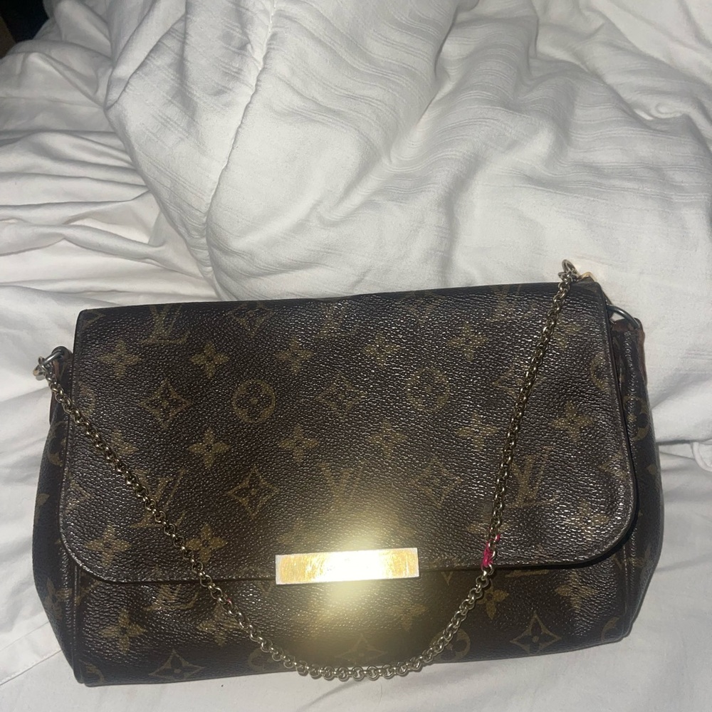Louis Vuitton Favorite MM